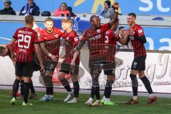 3. Liga; MSV Duisburg - FC Ingolstadt 04; Tor Jubel Treffer rechts Calvin Brackelmann (17, FCI) Marcel Costly (22, FCI) Denis Linsmayer (23, FCI) Moussa Doumbouya (27, FCI) Rico Preißinger (6, FCI) Pascal Testroet (37, FCI)