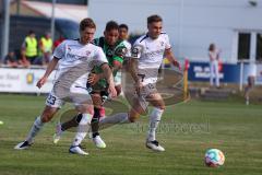 Testspiel - SpVgg Greuther Fürth - FC Ingolstadt 04 - Denis Linsmayer (Nr.23 - FCI) - Sieb Armindo (#30 Fürth) - Nils Röseler (Nr.13 - FCI) - Foto: Jürgen Meyer