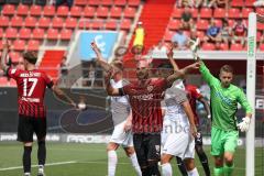 3. Fußball-Liga - Saison 2022/2023 - FC Ingolstadt 04 - SpVgg Bayreuth - Nico Antonitsch (Nr.5 - FCI) - Torwart Sebastian Kolbe (Nr.31 - SpVgg Bayreuth) - Foto: Meyer Jürgen