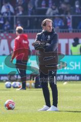 2.BL; Holstein Kiel - FC Ingolstadt 04 - Cheftrainer Rüdiger Rehm (FCI) auf dem Platz