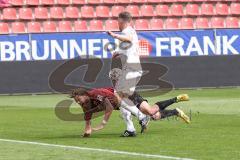 3. Liga - FC Bayern 2 - FC Ingolstadt 04 - Björn Paulsen (4, FCI) wird gefoult, Nicolas Feldhahn (5 FCB)