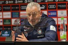 3. Liga; FC Ingolstadt 04 - Erzgebirge Aue; Pressekonferenz Cheftrainer Pavel Dotchev (Aue)