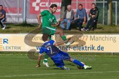 Bezirksliga Oberbayern Nord - SV Manching - SV Nord Lerchenau - Said Magomedov (#17 Manching) grün - Rössler Alexander blau Lerchenau - Foto: Jürgen Meyer