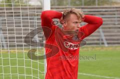 Bayernliga Süd - Saison 2021/2022 - FC Ingolstadt 04 II - TürkAugsburg - Meikis Fabio (#19 FCI) mit einer Torchance - Leon Musial Torwart Augsburg - enttäuscht - Foto: Meyer Jürgen