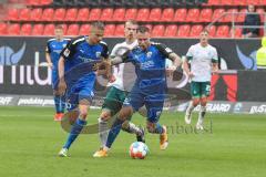 2.BL; FC Ingolstadt 04 - Werder Bremen, Kampf um den Ball, Filip Bilbija (35, FCI) Patrick Schmidt (32, FCI) Ducksch Marvin (7 Bremen)