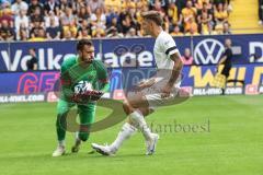 3. Liga; SG Dynamo Dresden - FC Ingolstadt 04; Torwart Drljaca Stefan (1 DD) Julian Kügel (31, FCI) Torchance