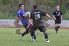 Kreisklasse - Saison 2025/26- TSV Ingolstadt Nord - MTV Ingolstadt - Pablo Luque Servian lila MTV - Valjdrin Stafa schwarz Ing Nord  - Foto: Meyer Jürgen