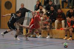 Lotto Bayern Hallencup - Finale - Lindenkreuzhalle Saison 2024/25 - FC Türk Sport Garching - Türk SV Ingolstadt - Koray Altinay schwarz Türk Sport Garching - Enes Kuqanaj rot Türk Ing. -  - Foto: Meyer Jürgen