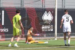 U17 DFB-Nachwuchsliga - Saison 2024/25 - FC Ingolstadt 04 - TSG Hoffenheim - San Carlos Lores Hernandes Torwart FCI wehrt den Ball ab - XXXXX - Foto: Meyer Jürgen