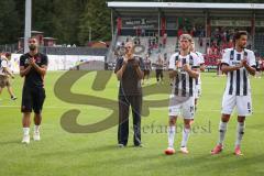 3. Liga - Saison 2026/27 - SC Sonnenhof Großaspach - FC Ingolstadt 04 - Die Mannschaft bedankt sich bei den mitgereisten Fans - Cheftrainerin Sabrina Wittmann (FCI) - jubel - Foto: Meyer Jürgen