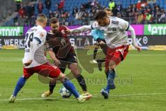 2.BL; Hamburger SV - FC Ingolstadt 04; Marc Stendera (10, FCI) Muheim Miro (28 HSV) Schonlau Sebastian (4 HSV) Zweikampf Kampf um den Ball