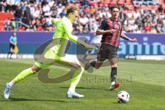 3. Liga; FC Ingolstadt 04 - Arminia Bielefeld; Tim Heike (9, FCI) Torwart Kersken Jonas (1 AB)