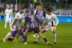 2. Fußball-Liga - Saison 2021/2022 - FC Erzgebirge Aue - Ingolstadt 04 - Marc Stendera (#10 FCI) - Schreck Sam Francis #30 lila Aue - Foto: Meyer Jürgen