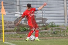 Bayernliga Süd - Saison 2021/2022 - FC Ingolstadt 04 II - VfB Hallbergmoos - Senger Michael (#21 FCI) beim Eckball - Foto: Meyer Jürgen