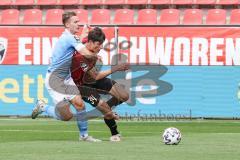 3. Liga - FC Ingolstadt 04 - TSV 1860 München - Erik Tallig (8, 1860) bringt Merlin Röhl (34, FCI) zu Fall, Elfmeter zum 3:1