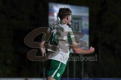 Landesliga - Saison 2025/26 - SV Manching - TSV Aindling - Luca Bienek (Nr.16 - SV Manching) legt den Ball auf zum 2:0 Führungstreffer durch Sebastian Graßl (Nr.10 - SV Manching)  - jubel - XXXXX - Foto: Meyer Jürgen