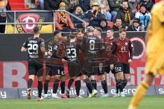 3. Liga; FC Ingolstadt 04 - SG Dynamo Dresden; Tor Jubel Treffer Sebastian Grönning (11, FCI) mit Benjamin Kanuric (8, FCI) Moritz Seiffert (23, FCI) Simon Lorenz (32, FCI) David Kopacz (29, FCI) Marcel Costly (22, FCI) Felix Keidel (43, FCI) Mladen Cvjet