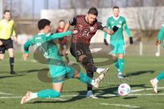 3. Liga; Testspiel; SpVgg Greuther Fürth - FC Ingolstadt 04 - Pascal Testroet (37, FCI) Torchance Calhanoglu Kerim (21 SpVgg) stört