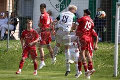Kreisklasse - Saison 2025/26- SV Lippertshofen - Türkisch SV Ingolstadt-  - Mertcan Gürses rot Türkisch - Florian Hiss weiss Lippertshofen  - Foto: Meyer Jürgen