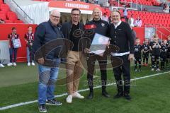 3. Liga - Saison 2024/25 - FC Ingolstadt 04 - SV Wehen Wiesbaden - Verabschiedung  - Vorsitzender des Vorstandes Peter  Jackwerth (FCI) - Karl Meier - Robert Wulnikowski - Geschäftsführer Sport und Kommunikation Dietmar Beiersdorfer (FCI) - Foto: Meyer Jü