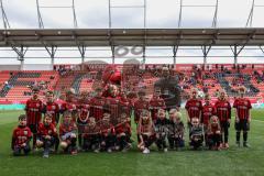 3. Liga; FC Ingolstadt 04 - Borussia Dortmund II; Fussballkinder Einlaufender Maskottchen Schanzi