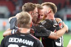 Toto-Pokal - Saison 2023/2024 - FC Ingolstadt 04 - Jahn Regensburg - Elfmeterschießen gewonnen - jubel - freude - Torwart Marius  Funk (Nr.1 - FCI) hält den Elfmeter und wird zum Matchwinner - Daouda Beleme (Nr.9 - FCI) - Foto: Meyer Jürgen