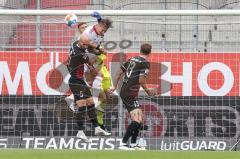 2.BL; FC Ingolstadt 04 - 1. FC Nürnberg - Torwart Fabijan Buntic (24, FCI) wehrt ab, Nico Antonitsch (5, FCI) Nils Roeseler (13, FCI) Schäffler Manuel (9 , 1.FCN)