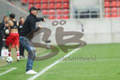 3. Liga; FC Ingolstadt 04 - Rot-Weiss Essen; Cheftrainer Achim Beierlorzer (FCI) an der Seitenlinie, Spielerbank