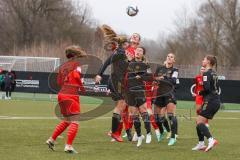 2. Frauen-Bundesliga - Saison 2021/2022 - FC Ingolstadt 04 - FC Bayern München II - Zenger Nadine (#15 FCI) beim Kopfball  - Foto: Meyer Jürgen