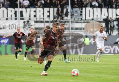 2.BL; SV Sandhausen - FC Ingolstadt 04 - Erste Minute Angriff Torchance fpr Dennis Eckert Ayensa (7, FCI) Alleingang