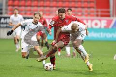 3. Liga; FC Ingolstadt 04 - TSG Hoffenheim II; Zweikampf Kampf um den Ball Julian Kügel (29, FCI) Lässig Valentin (6 TSG) Duric Luka (10 TSG)