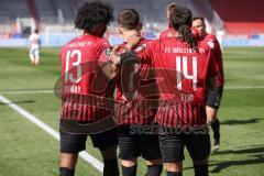 3. Liga - FC Ingolstadt 04 - FSV Zwickau - Tor Jubel Dennis Eckert Ayensa (7, FCI) mit Francisco Da Silva Caiuby (13, FCI) Caniggia Ginola Elva (14, FCI)