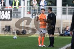 3. Liga; SSV Ulm 1846 - FC Ingolstadt 04; Diskussion Schiedsrichter Moritz Seiffert (23, FCI)