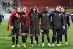 3. Liga; FC Ingolstadt 04 - Hallescher FC; Sieg Jubel Freude Spieler bedanken sich bei den Fans, Ehrenrunde, Tim Civeja (8, FCI) Patrick Schmidt (9, FCI) Rico Preißinger (6, FCI) Moussa Doumbouya (27, FCI) Maximilian Neuberger (38, FCI) Marcel Costly (22,