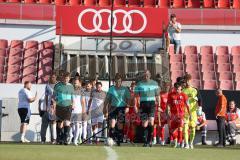 Bayernliga Süd - Saison 2022/2023 - FC Ingolstadt 04 -  TSV Dachau - Die Mannschaften betreten das Spielfeld - Foto: Meyer Jürgen