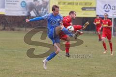 Kreisliga - Saison 2024/25- SV Hundszell - TSV Kösching-  - Jonas Betz rot Kösching - David Weixler blau Hundszell - Foto: Meyer Jürgen