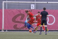 A - Junioren Bundesliga Süd/Südwest -  Saison 2021/2022 - FC Ingolstadt 04 - Heidenheim - Nuhanovic Leon (#11 FCI) - Onos Eric #11 blau Heidenheim - Foto: Meyer Jürgen