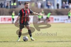 Toto-Pokal; FV Illertissen - FC Ingolstadt 04; Yannick Deichmann (20, FCI) sucht Anspielstation