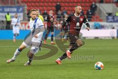 2.BL; FC Ingolstadt 04 - Karlsruher SC; Zweikampf Kampf um den Ball Fatih Kaya (9, FCI) Porath Finn (27 Kiel)