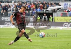 2.BL; SV Sandhausen - FC Ingolstadt 04 - Erste Minute Angriff Torchance fpr Dennis Eckert Ayensa (7, FCI) Alleingang Schuß vorbei