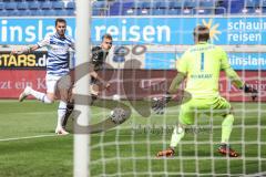 3. Liga - MSV Duisburg - FC Ingolstadt 04 - Tor Jubel Filip Bilbija (35, FCI) Joshua Bitter (23 MSV) Torwart Leo Weinkauf (1 MSV)