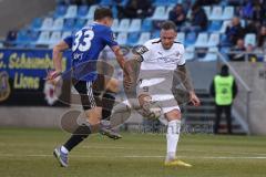 3.Liga - Saison 2022/2023 - 1. FC Saarbrücken - FC Ingolstadt 04 - Patrick Schmidt (Nr.9 - FCI) - Luca Kerber (Nr.33 - 1.FC Saarbrücken) - Foto: Meyer Jürgen