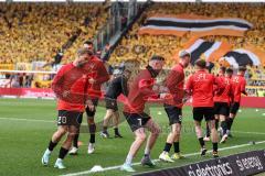 3. Liga; FC Ingolstadt 04 - SG Dynamo Dresden; vor dem Spiel WarmUp vor Dresdener Fans