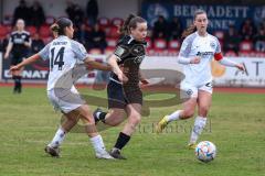 2. Fußball-Liga - Frauen - Saison 2022/2023 - FC Ingolstadt 04 - Eintracht Frankfurt II - Paula Vidovic (Nr.11 - FCI Frauen) - Hochstadt Michelle weiss Frankfurt - Acikgöz IIayda #14 weiss Frankfurt - Foto: Meyer Jürgen