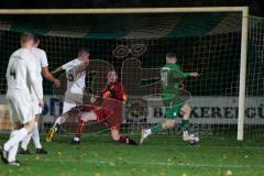 2023_10_27 - Bezirksliga - Saison 2023/24 - SV Manching - TSV Gaimersheim - Sebastian Graßl (Nr.10 - SV Manching) - Leixner Benedikt Torwart Gaimersheim - Götz Lucas weiss Gaimersheim - Foto: Meyer Jürgen