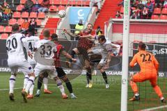 3. Liga; FC Ingolstadt 04 - VfL Osnabrück; Torchance Patrick Schmidt (9, FCI) Tesche Robert (8 VfL) Torwart Kühn Philipp (22 VfL)