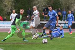 Toto Pokal; Halbfinale; FV Illertissen - FC Ingolstadt 04; Rückpass zum Tor Max Dittgen (10, FCI) Torwart Felix Thiel (1 FVI) Niklas Jeck (22 FVI)