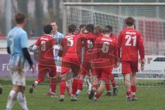 Kreisliga - Saison 2025/26- TSV Kösching - FC Sandersdorf - Der 2:0 Führungstreffer durch Sebastian Zabka rot Kösching - jubel -  - Philipp Gierl Torwart Sandersdorf - Foto: Meyer Jürgen