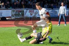 Kreisliga - Saison 2022/2023 - TSV Gaimersheim - FC Hitzhofen/Oberzell - Dennis Huettinger weiss Gaimersheim - Philipp Stipic gelb Hitzhofen - Foto: Meyer Jürgen