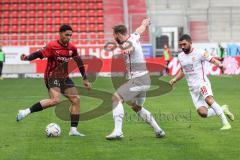 3. Liga; FC Ingolstadt 04 - Rot-Weiss Essen; David Udogu (47, FCI) Herzenbruch Felix ( RWE) Kefkir Oguzhan ( RWE)